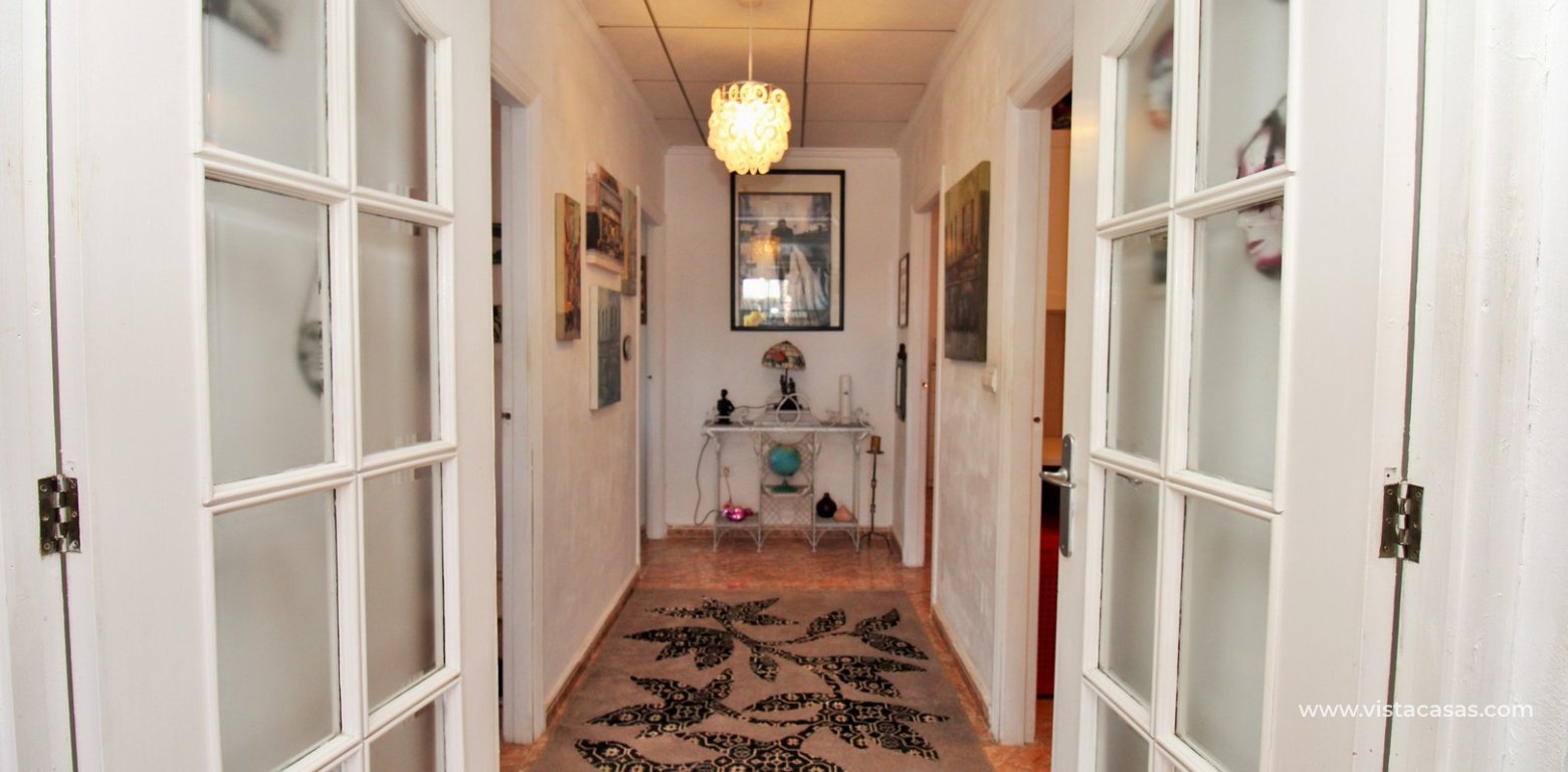 Resale - Villa - Redován