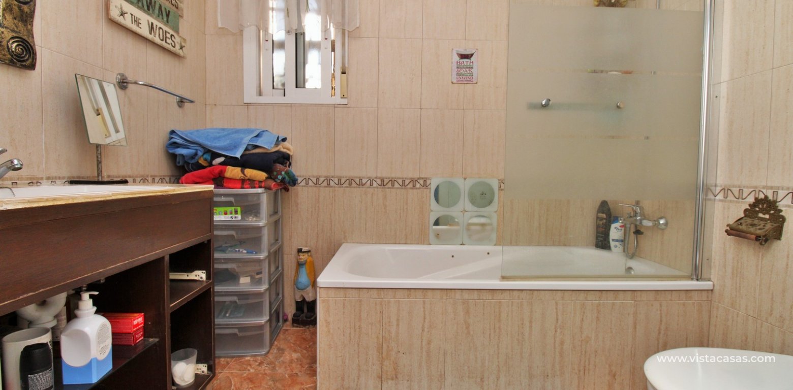 Resale - Villa - Redován