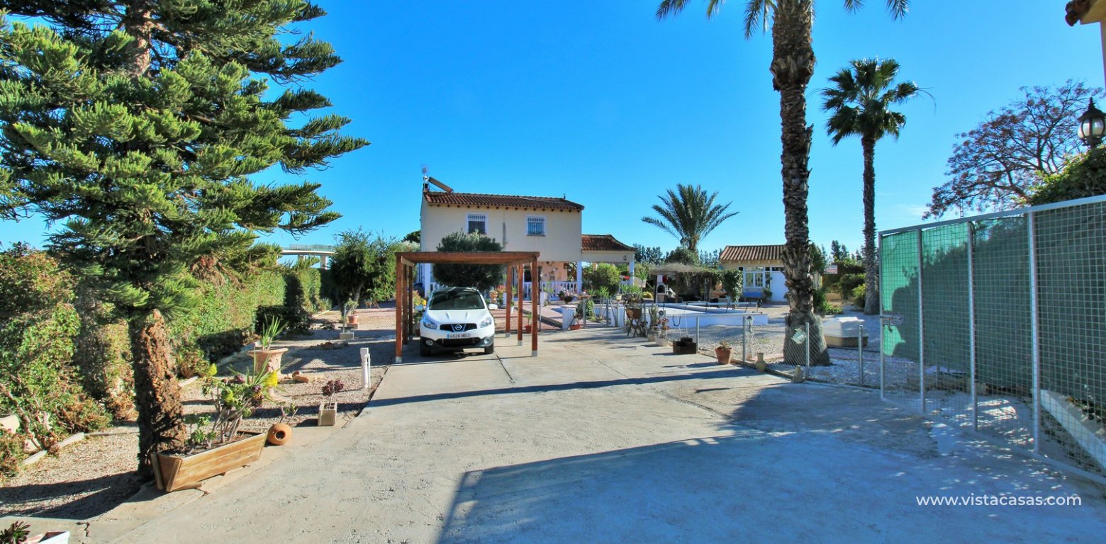 Resale - Villa - Redován