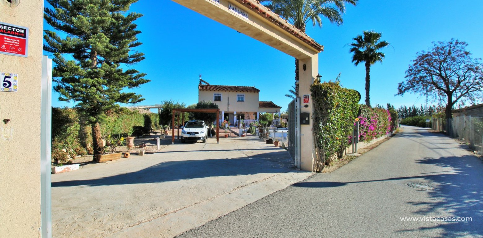 Resale - Villa - Redován