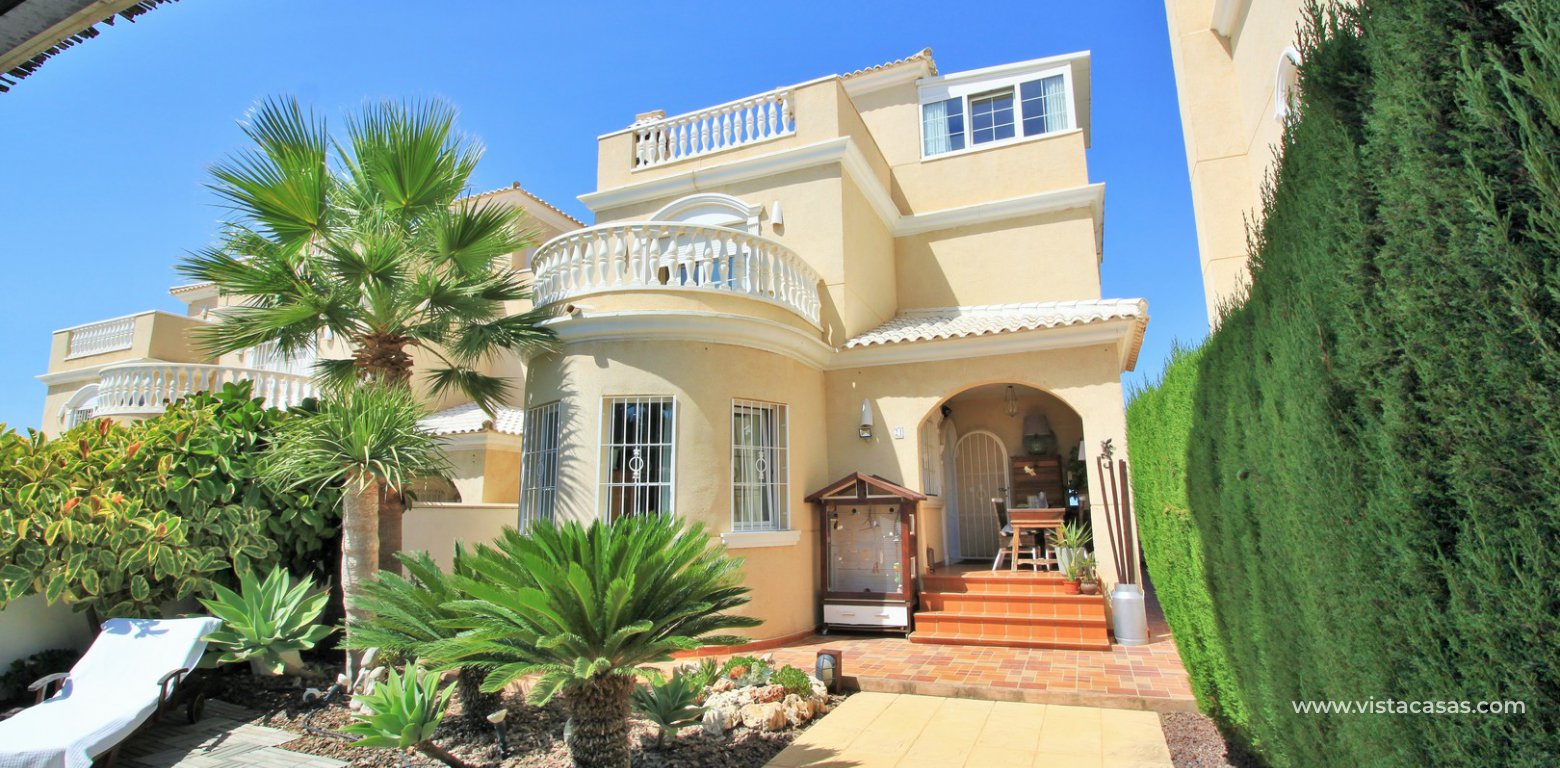 South facing villa for sale in Los Altos