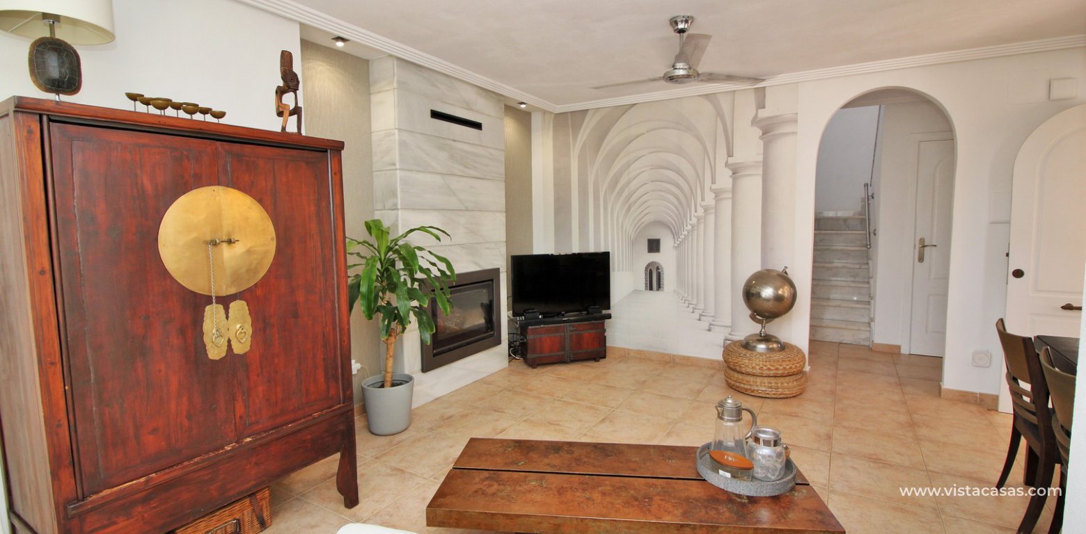 Villa for sale in Los Altos lounge 3