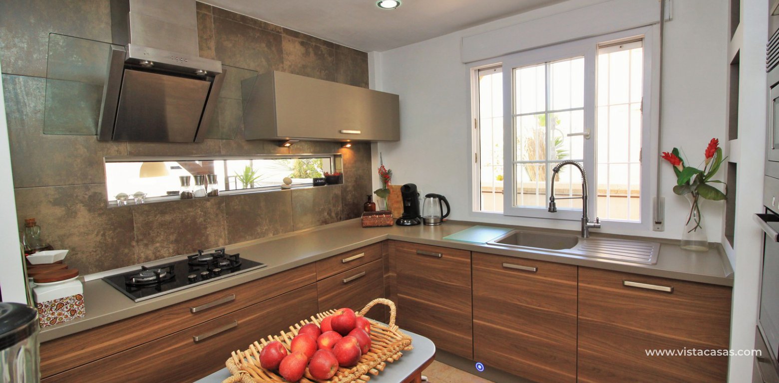 Villa for sale in Los Altos kitchen