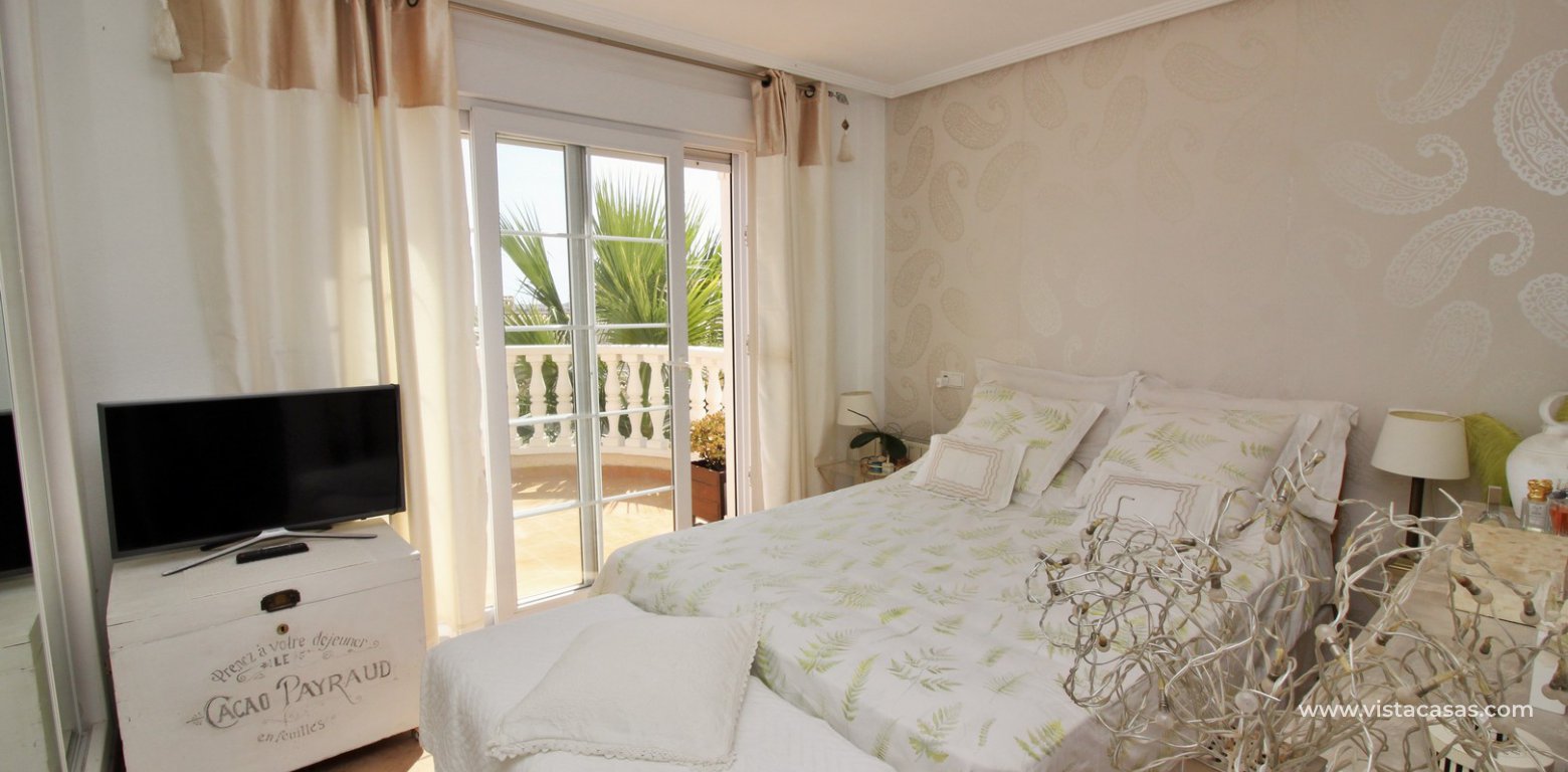 Villa for sale in Los Altos master bedroom