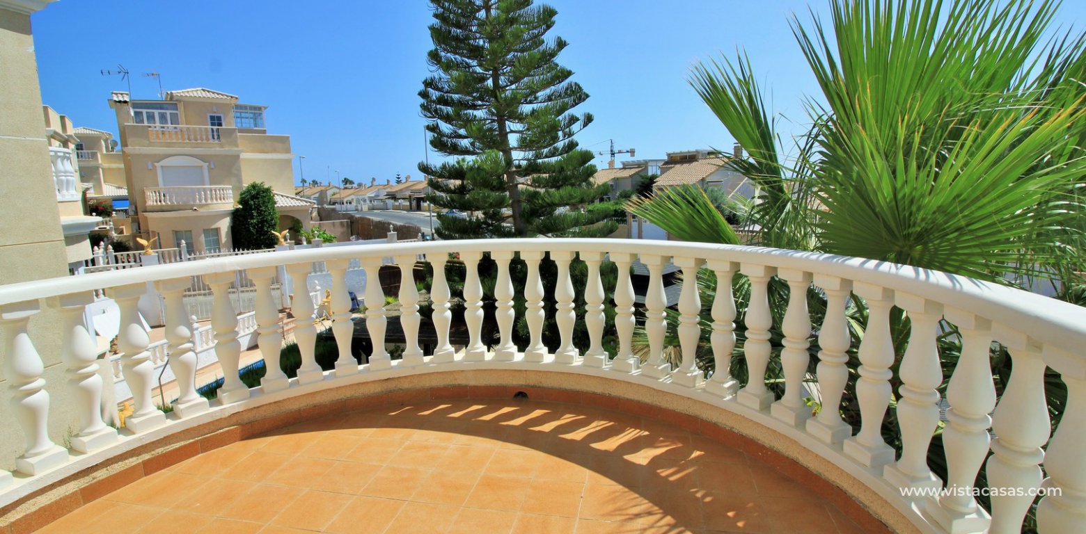 Villa for sale in Los Altos balcony