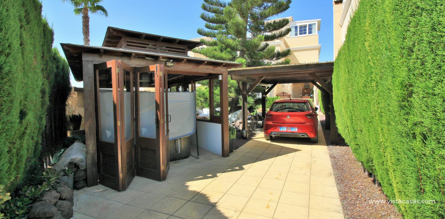 Villa for sale in Los Altos driveway