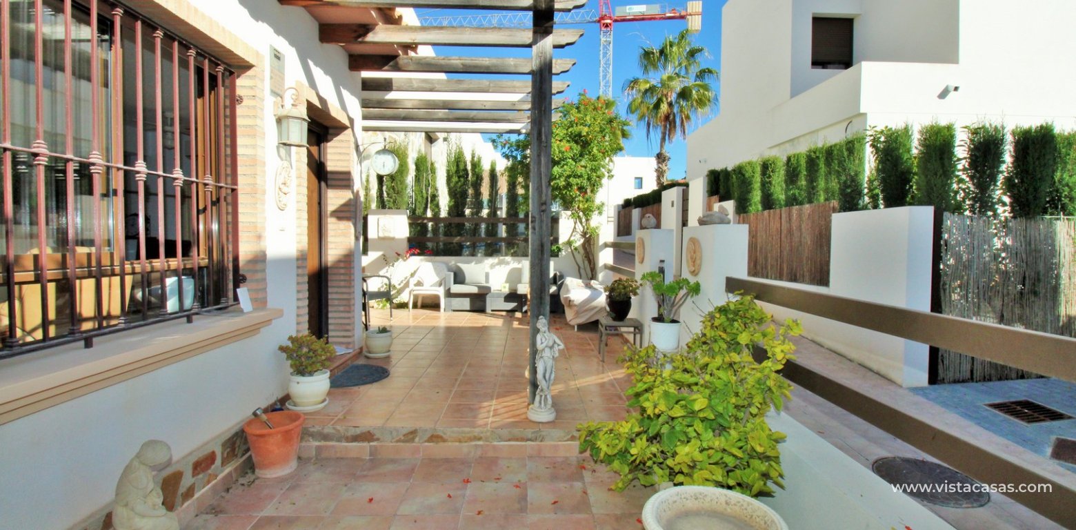 Detached villa for sale in Pau 8 Villamartin ilios front