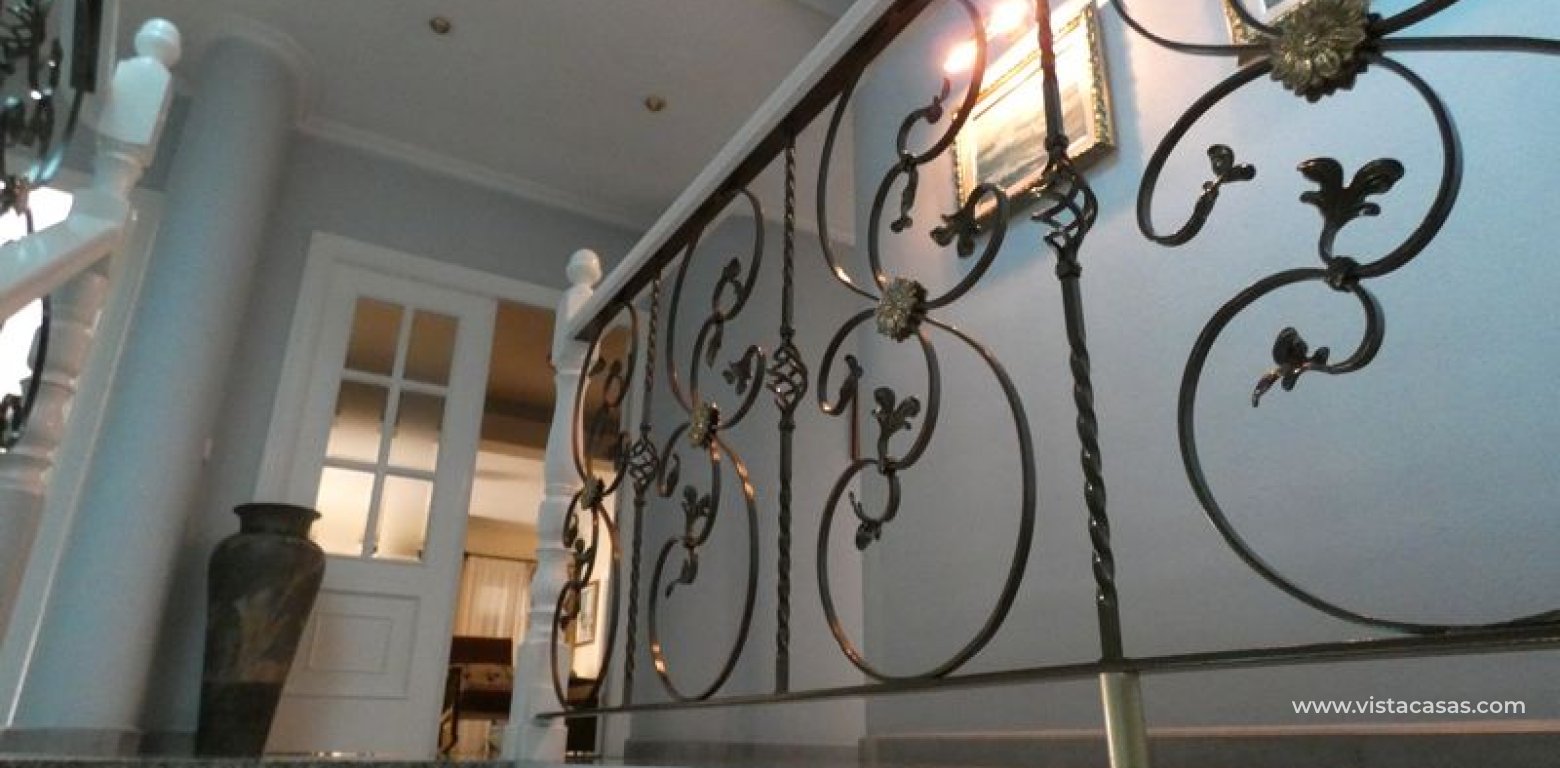 Resale - Villa - Almoradí