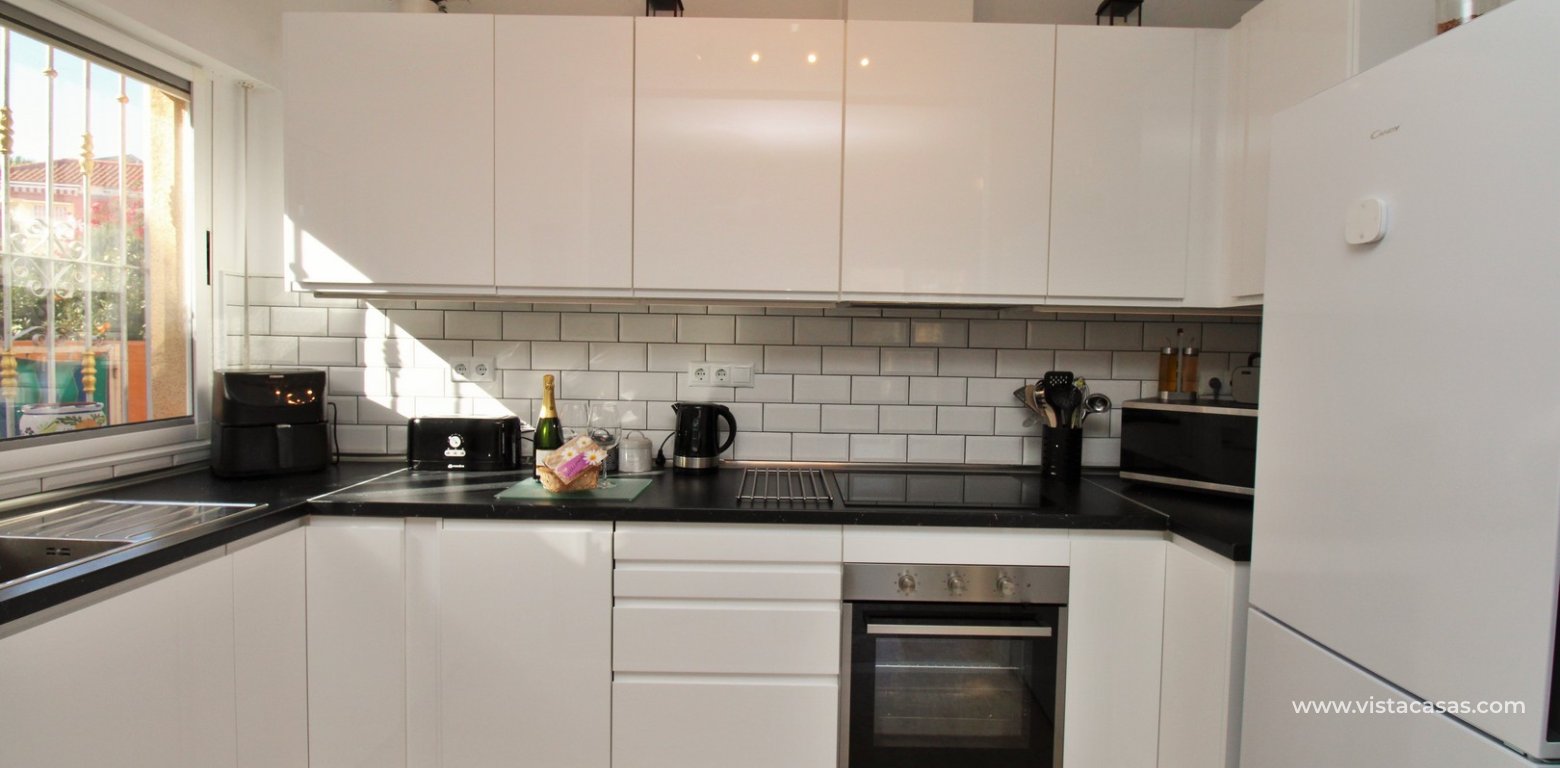 Ground floor apartment for sale Amapolas I La Zenia modern kitchen