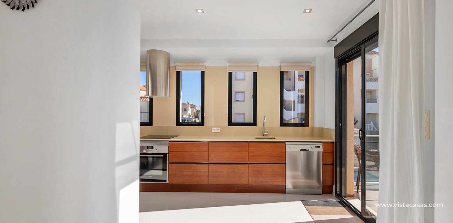 Resale - Villa - La Zenia