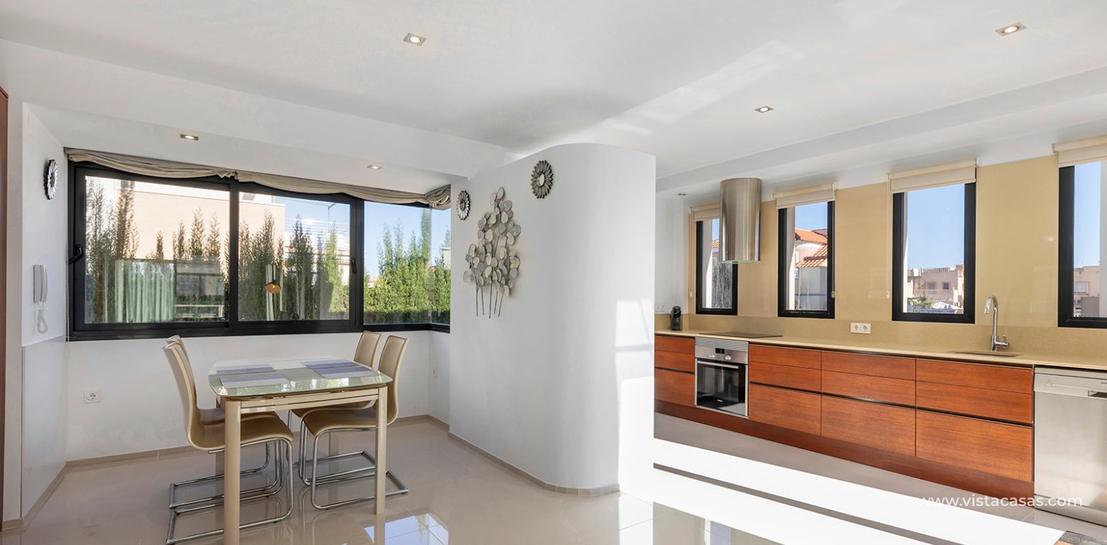 Resale - Villa - La Zenia