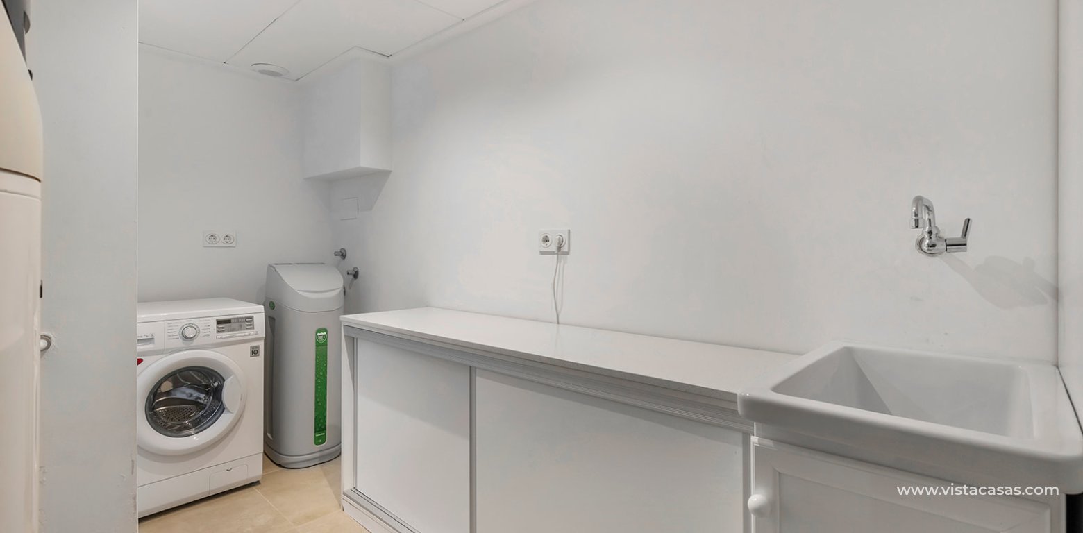 Resale - Villa - La Zenia