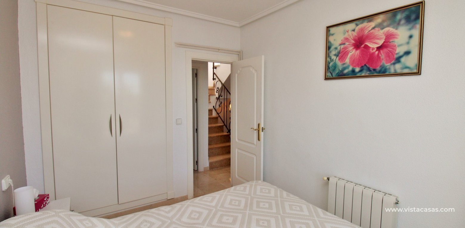 Sofia townhouse for sale R3 Las Violetas Villamartin master bedroom fitted wardrobes
