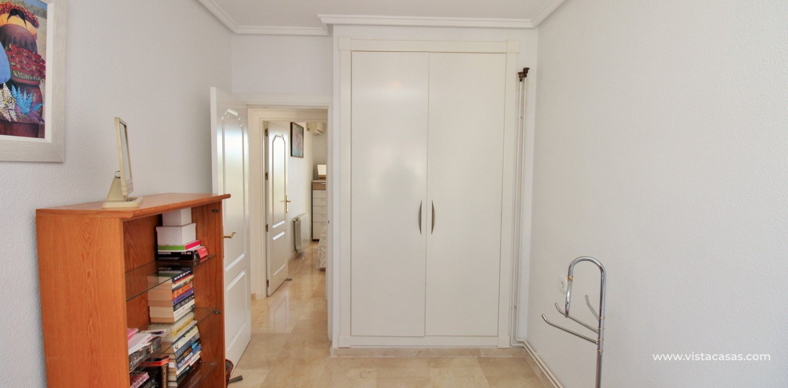 Sofia townhouse for sale R3 Las Violetas Villamartin twin bedroom fitted wardrobes