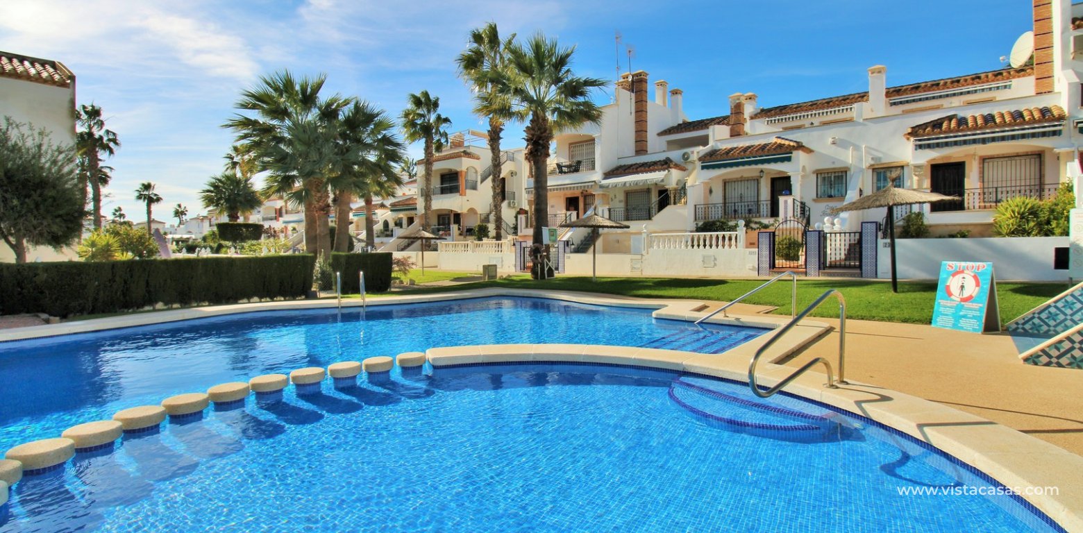 Sofia townhouse for sale R3 Las Violetas Villamartin communal swimming pool
