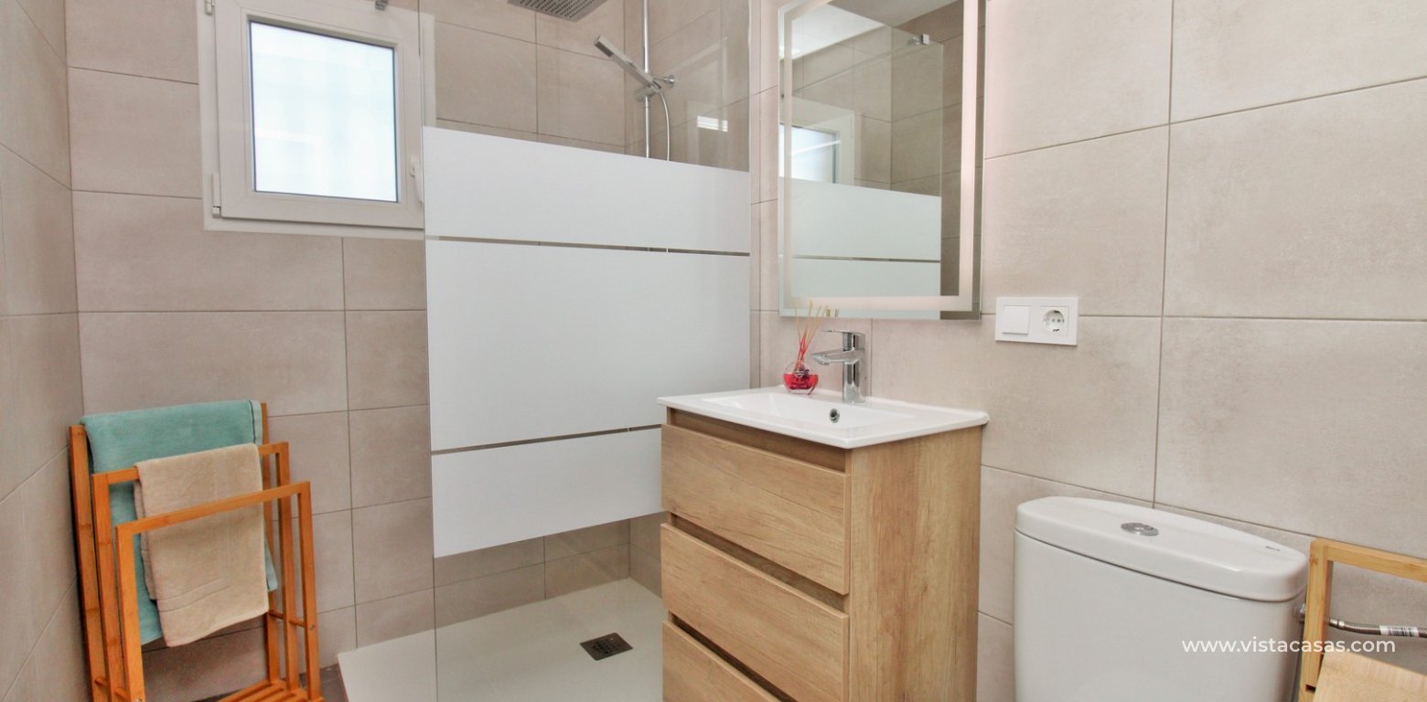 3 bed townhouse house for sale Al-Andalus I La Florida renovated bathroom