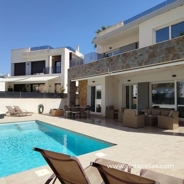Villa - Resale - Torrevieja - La Mata