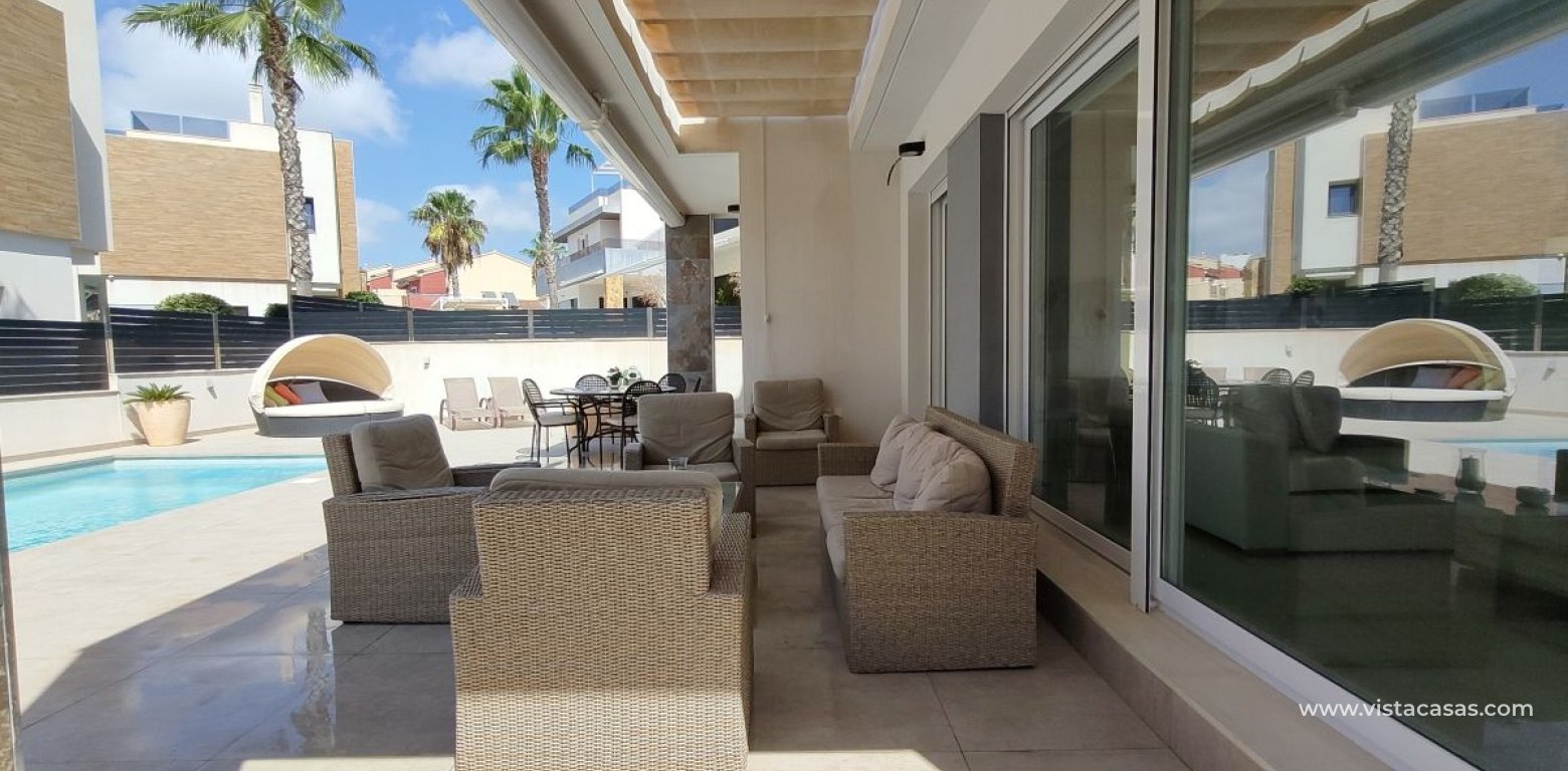 Resale - Villa - Torrevieja - La Mata