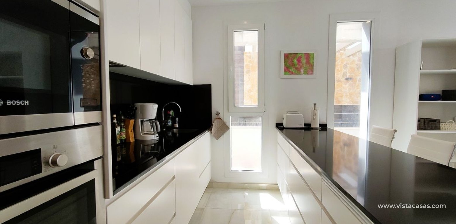 Resale - Villa - Torrevieja - La Mata