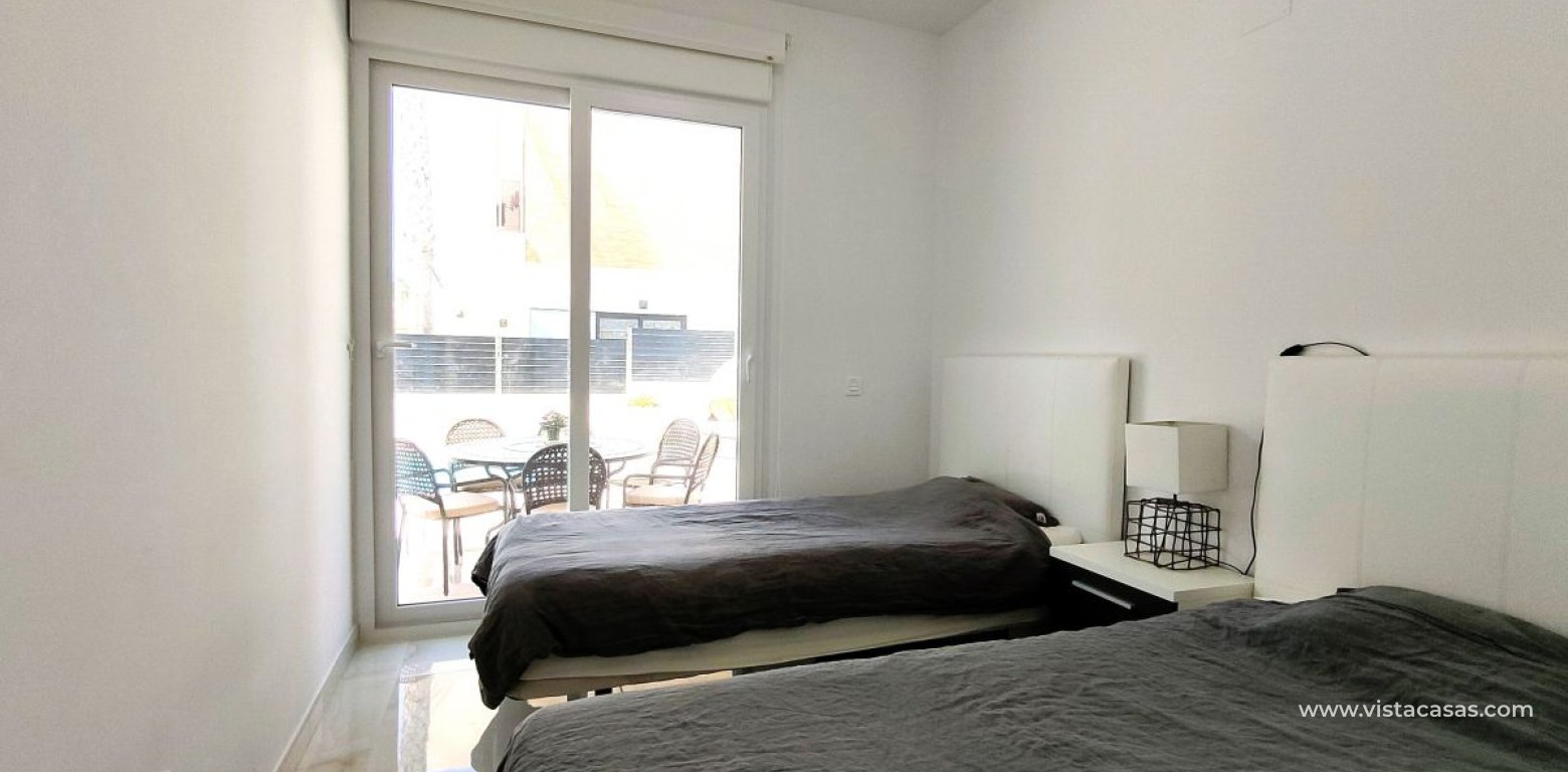 Resale - Villa - Torrevieja - La Mata