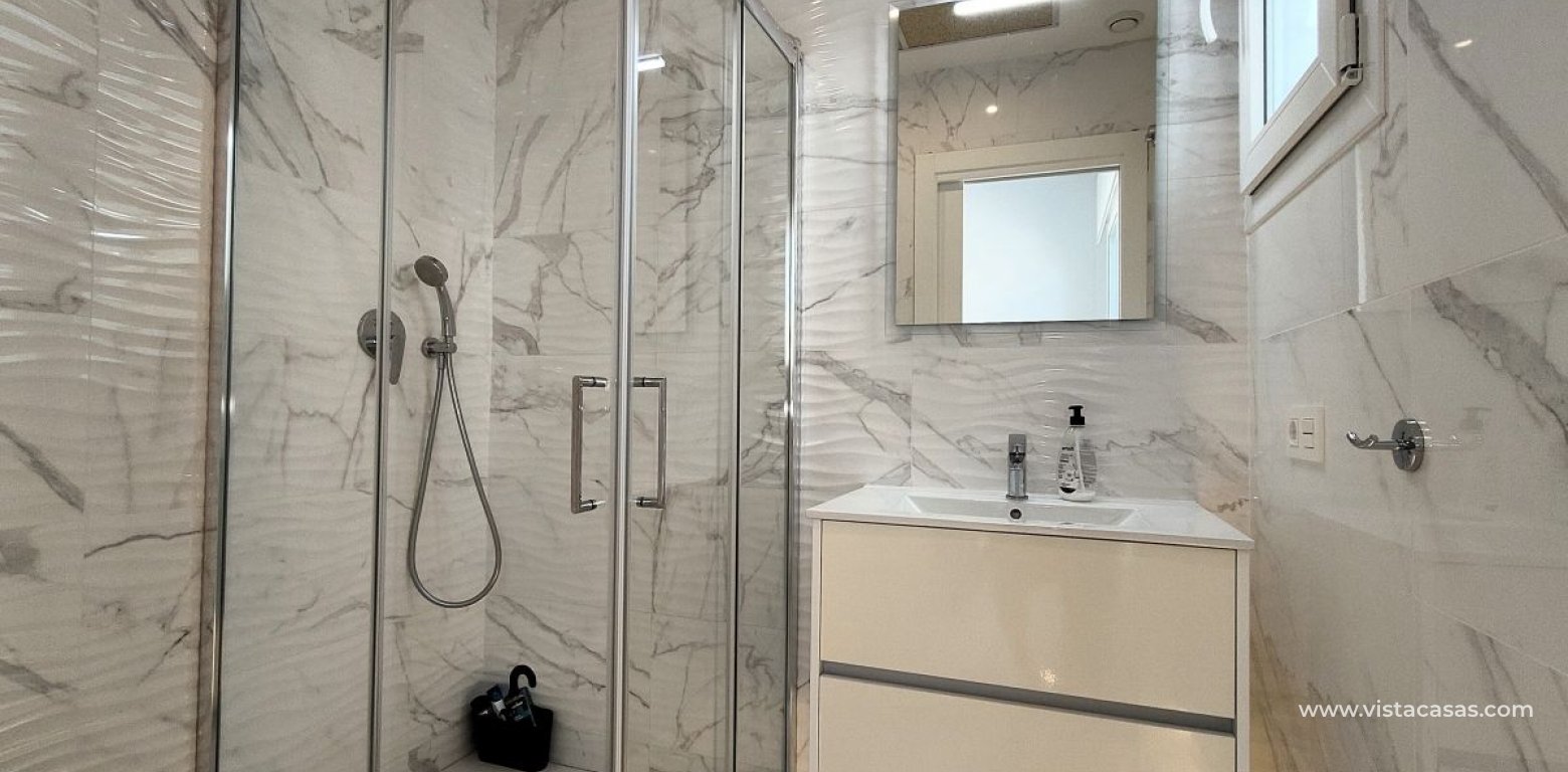 Resale - Villa - Torrevieja - La Mata