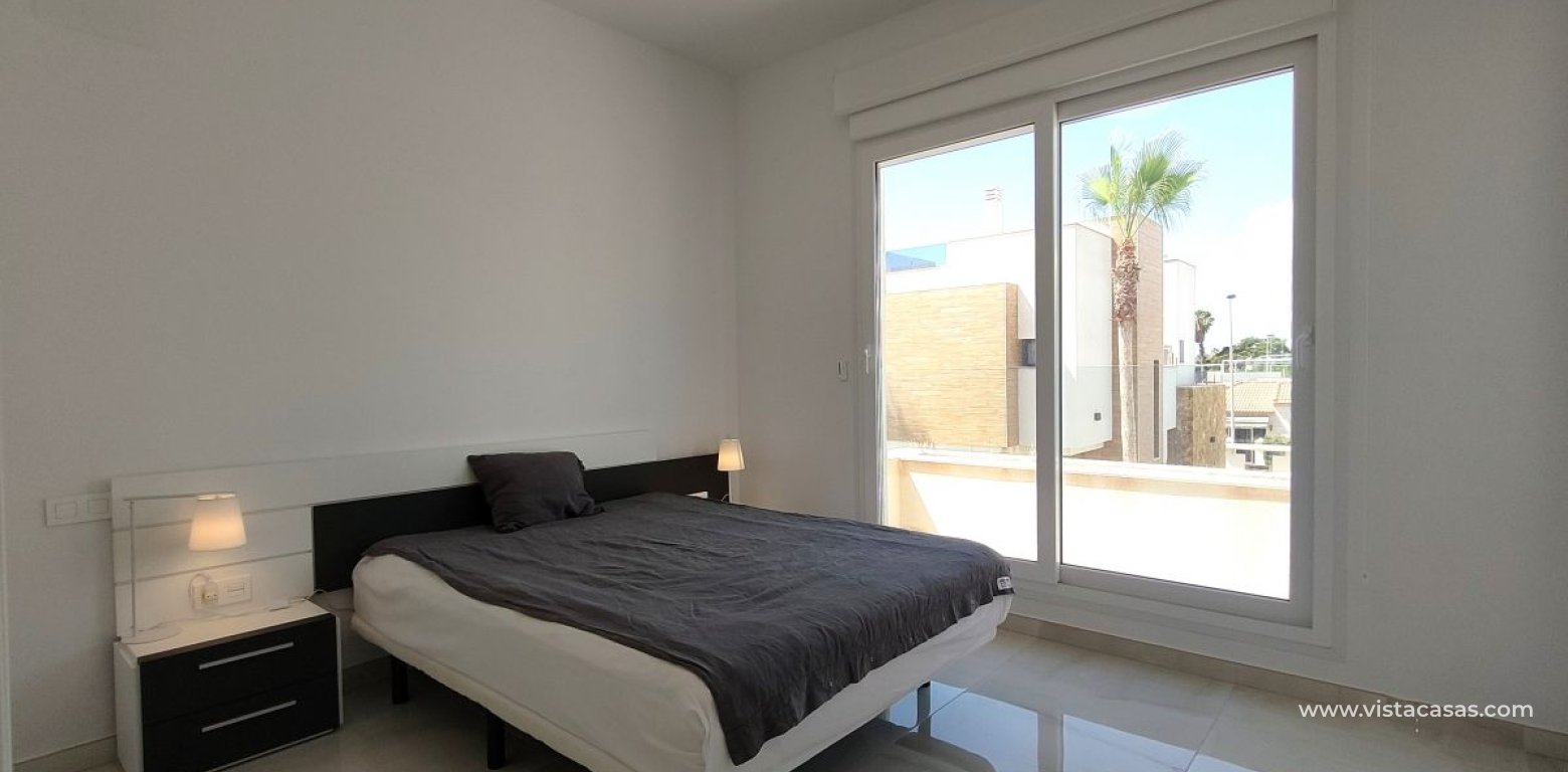 Resale - Villa - Torrevieja - La Mata