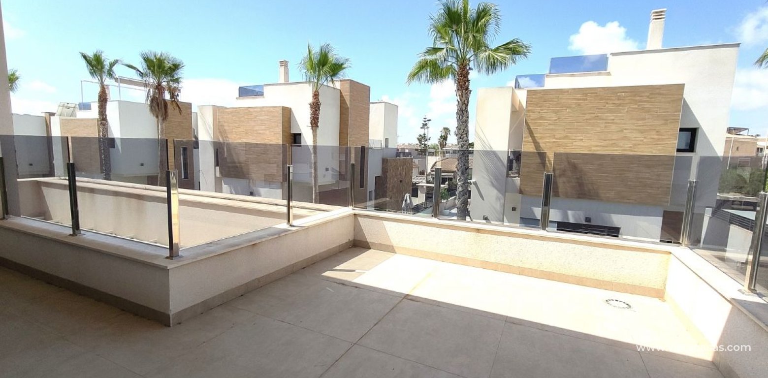 Resale - Villa - Torrevieja - La Mata