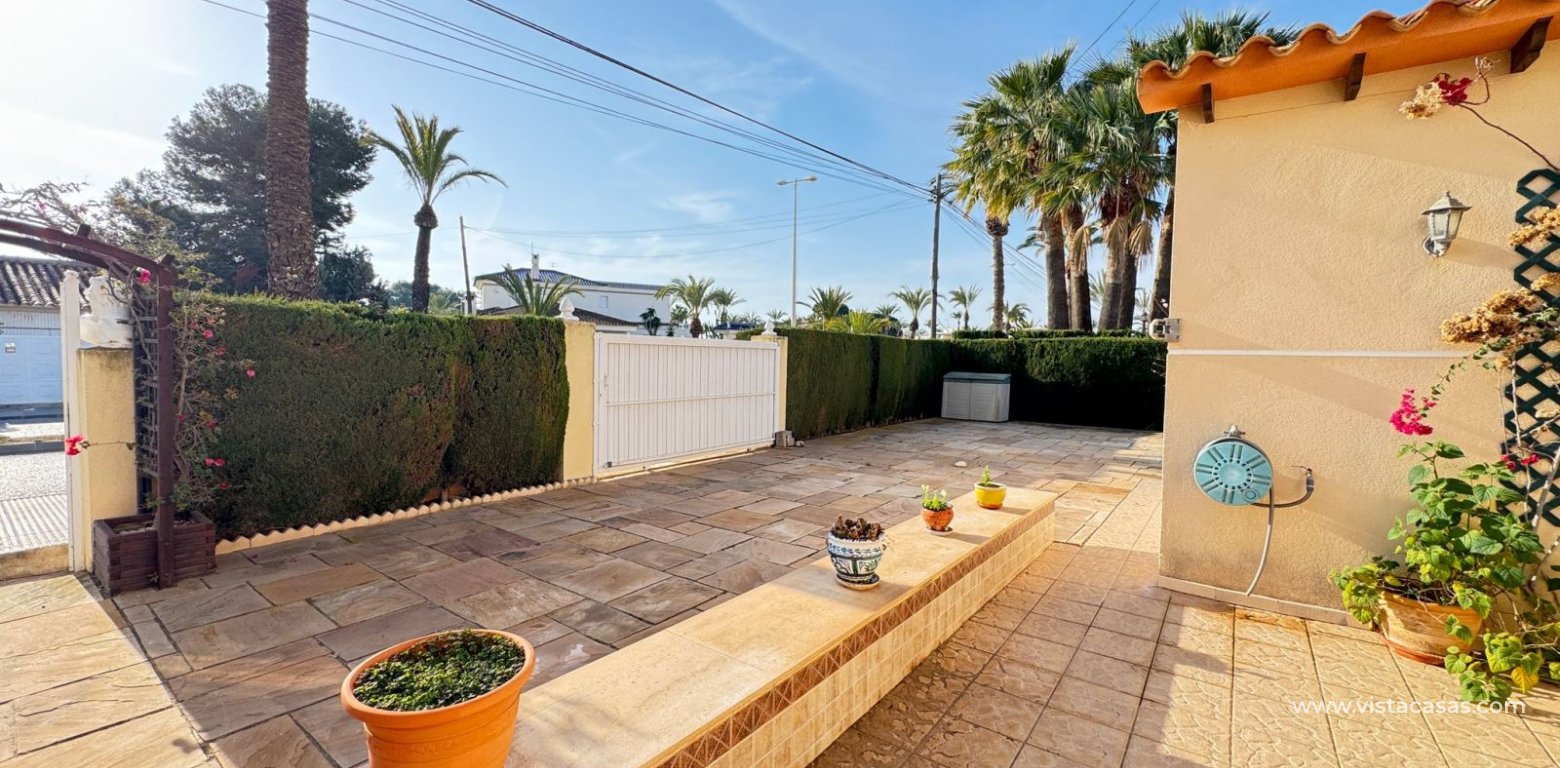 Resale - Villa - Cabo Roig
