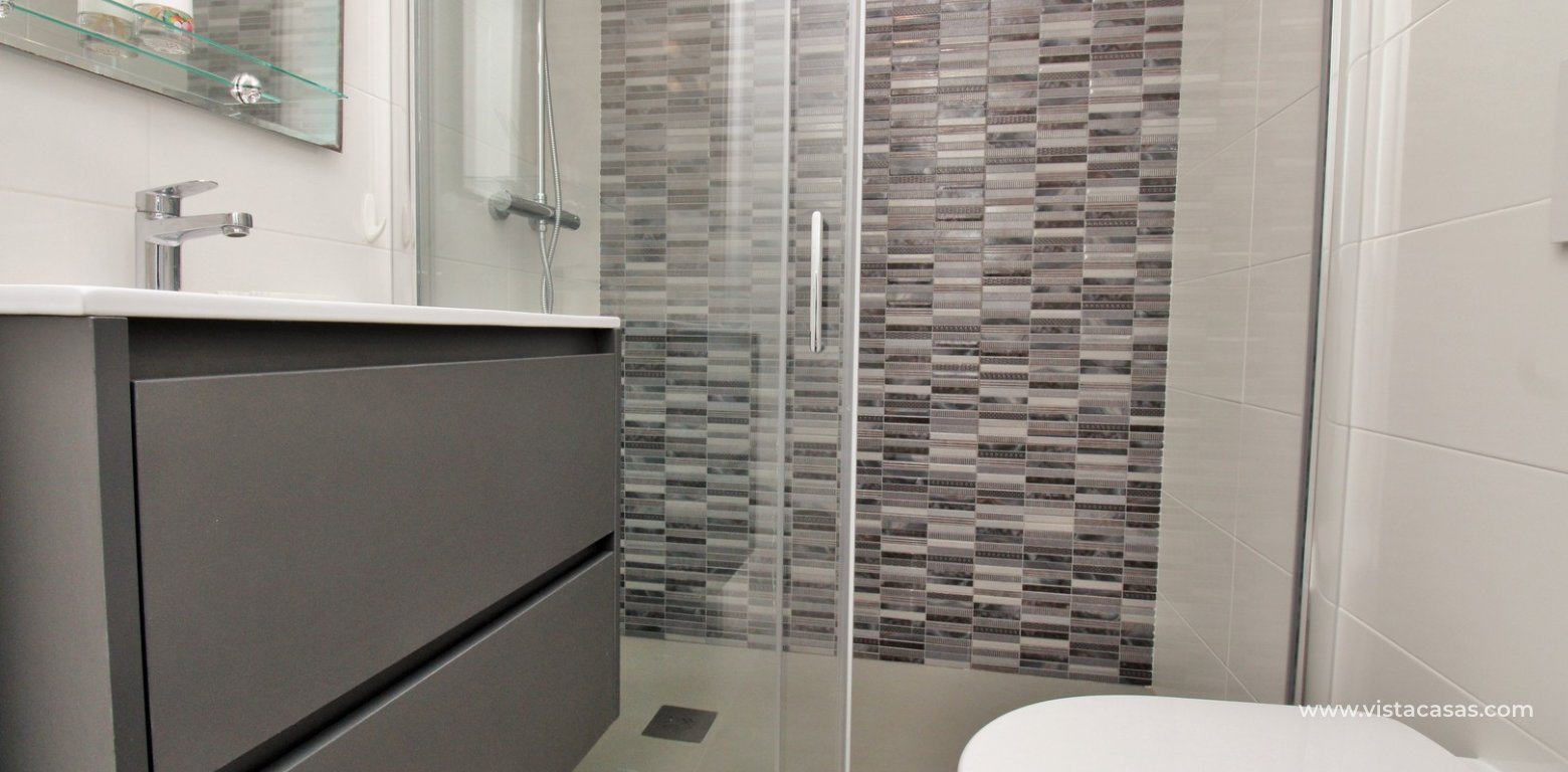 Ground floor apartment for sale in Lamar Resort II Pilar de la Horadada en-suite bathroom