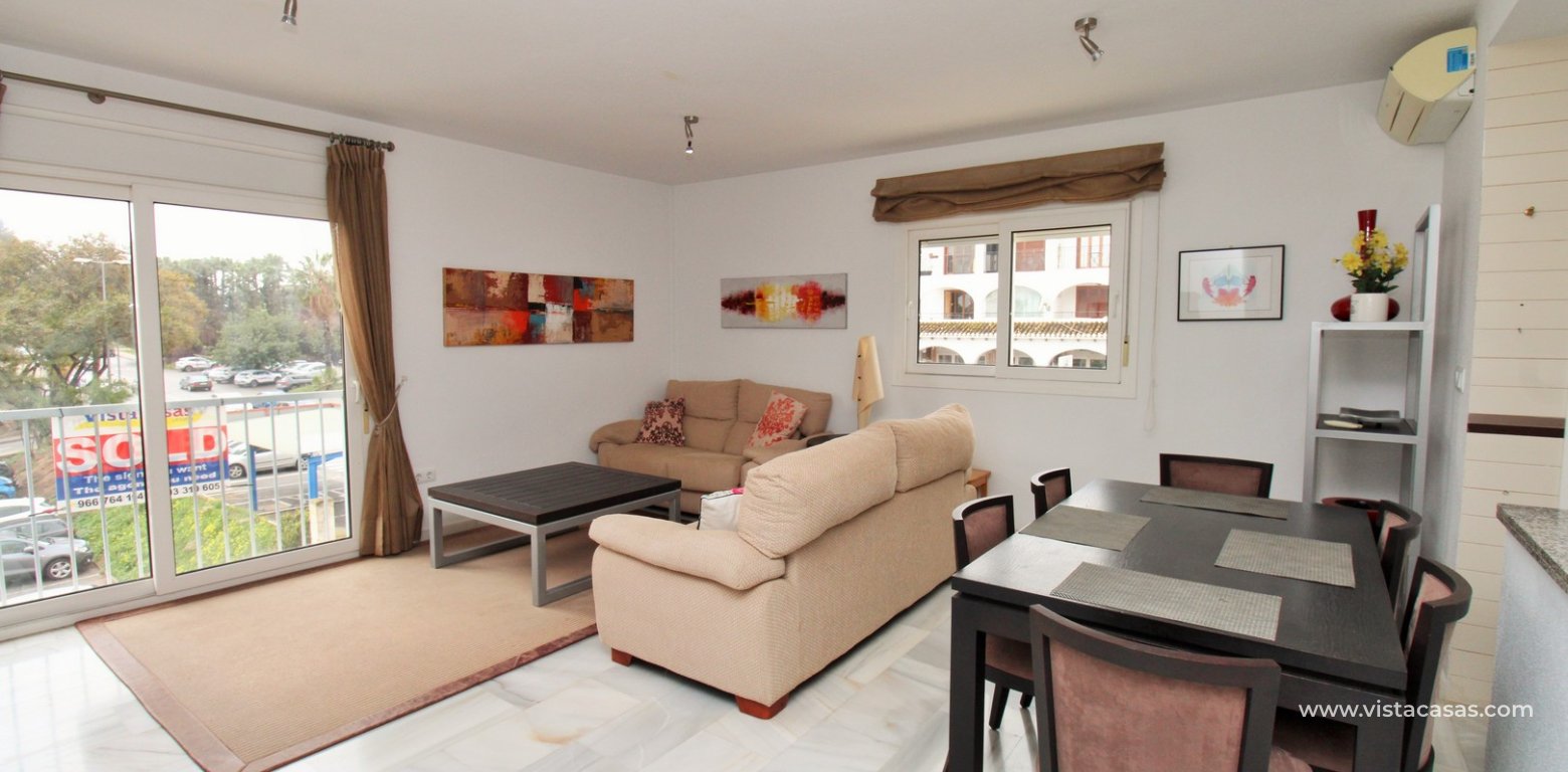 Apartment near the Villamartin Plaza for sale lounge
