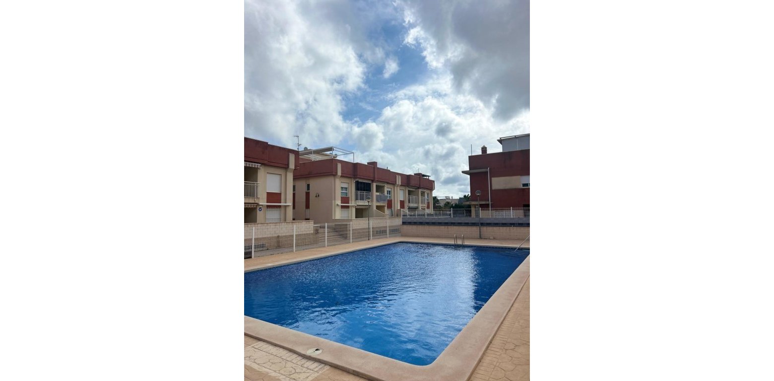 Cheap Apartments for Sale in Lomas de Cabo Roig Orihuela Costa swimming pool