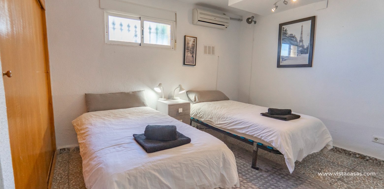 Resale - Villa - Villamartin