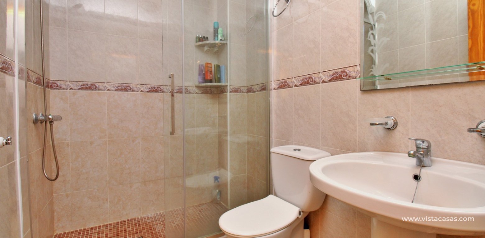 Townhouse for sale St James Hills Villamartin bathroom