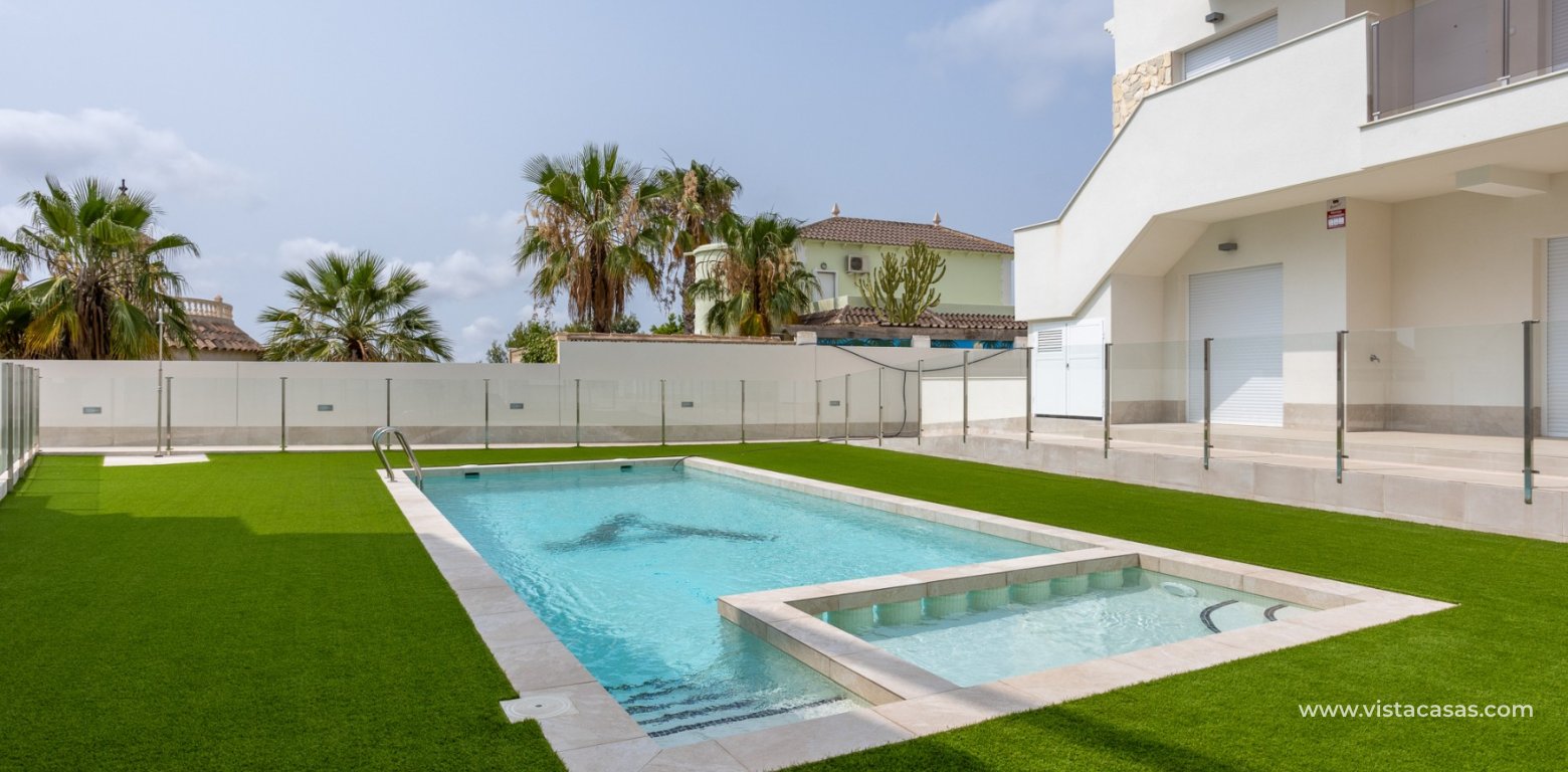 Resale - Apartment - Villamartin