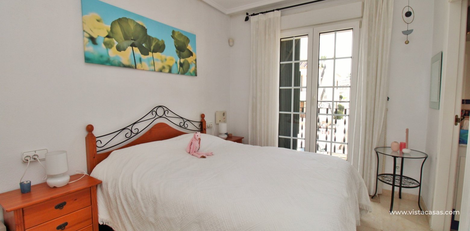 Top floor apartment for sale R3 Las Violetas Villamartin master bedroom