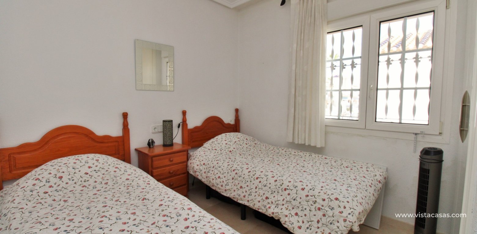 Top floor apartment for sale R3 Las Violetas Villamartin twin bedroom