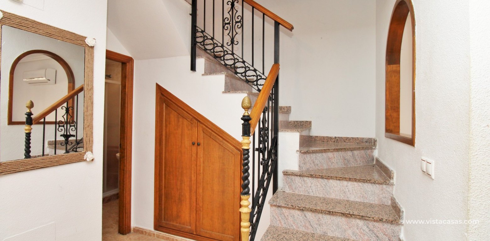 3 bedroom townhouse for sale Entregolf Villamartin stairs