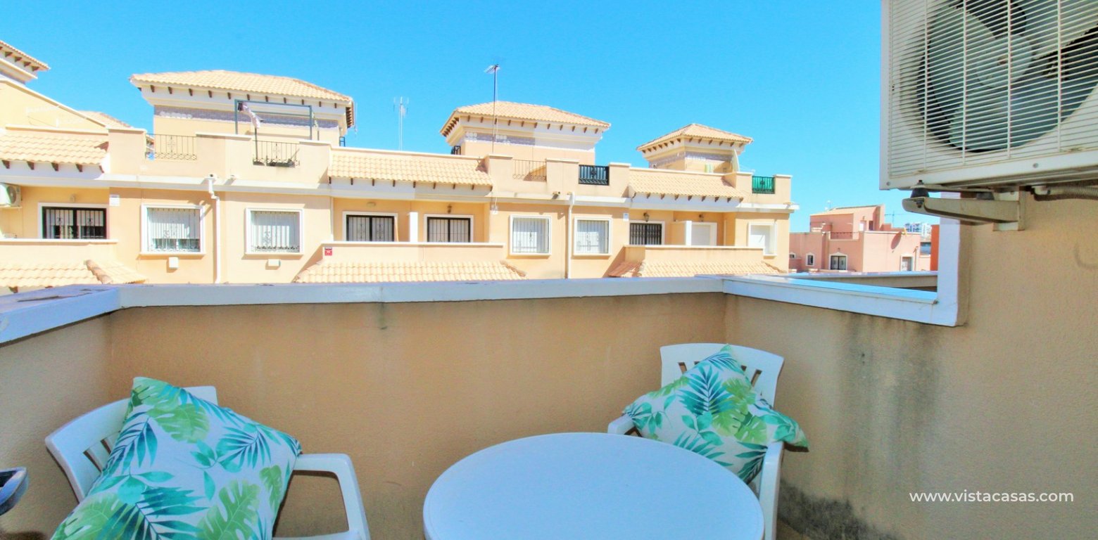 3 bedroom townhouse for sale Entregolf Villamartin balcony