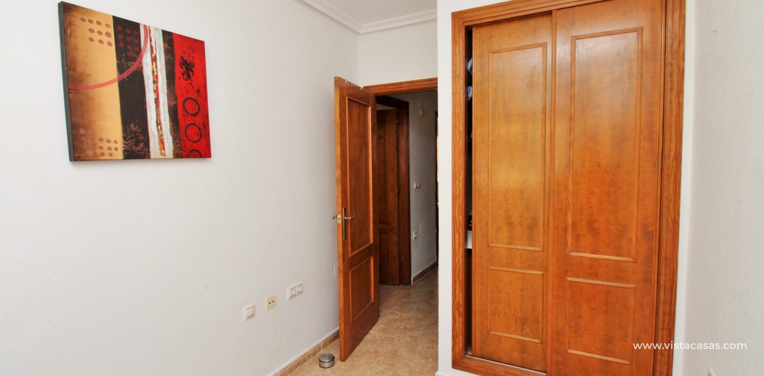 3 bedroom townhouse for sale Entregolf Villamartin double bedroom fitted wardrobes