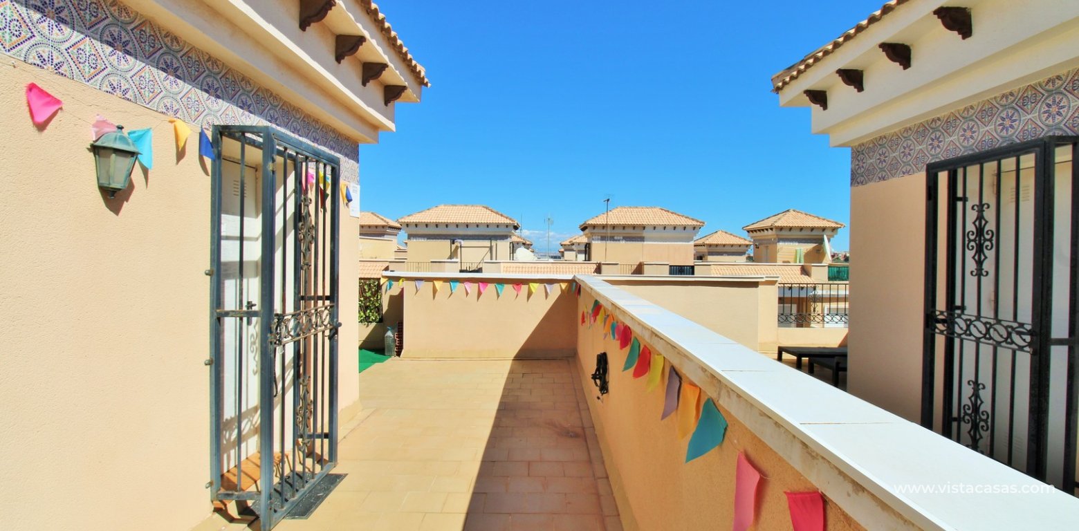3 bedroom townhouse for sale Entregolf Villamartin roof terrace 2