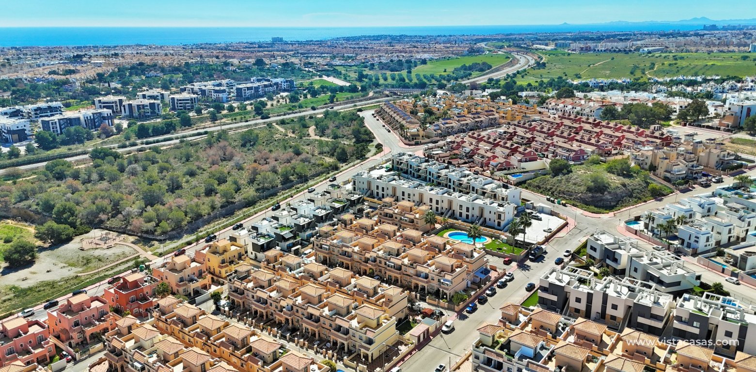 3 bedroom townhouse for sale Entregolf Villamartin pau 26