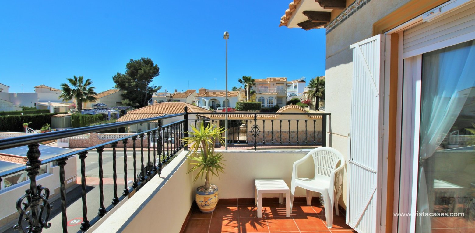 Property for sale in Pinada Golf 1 Villamartin south facing balcony