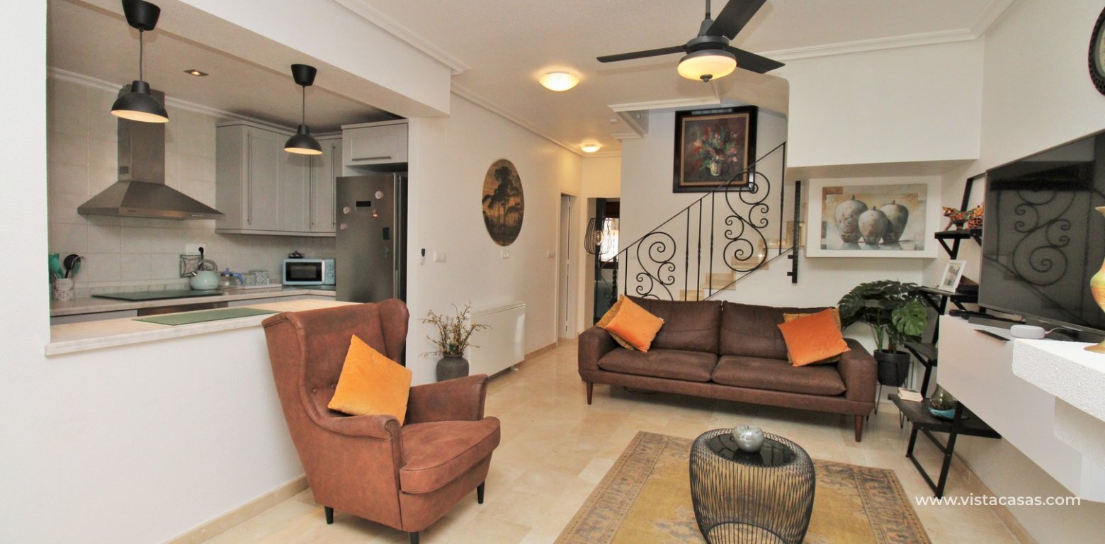 Buhardilla townhouse for sale Villamartin Pau 8 living area 2