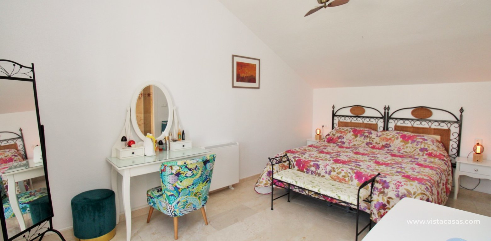 Buhardilla townhouse for sale Villamartin Pau 8 master bedroom