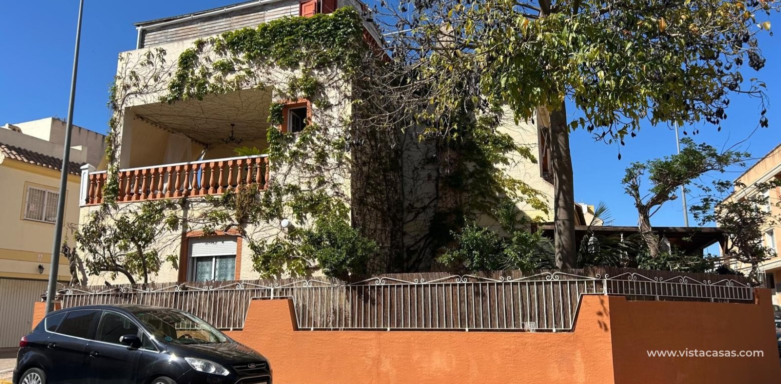 Venta - Chalet - Los Montesinos