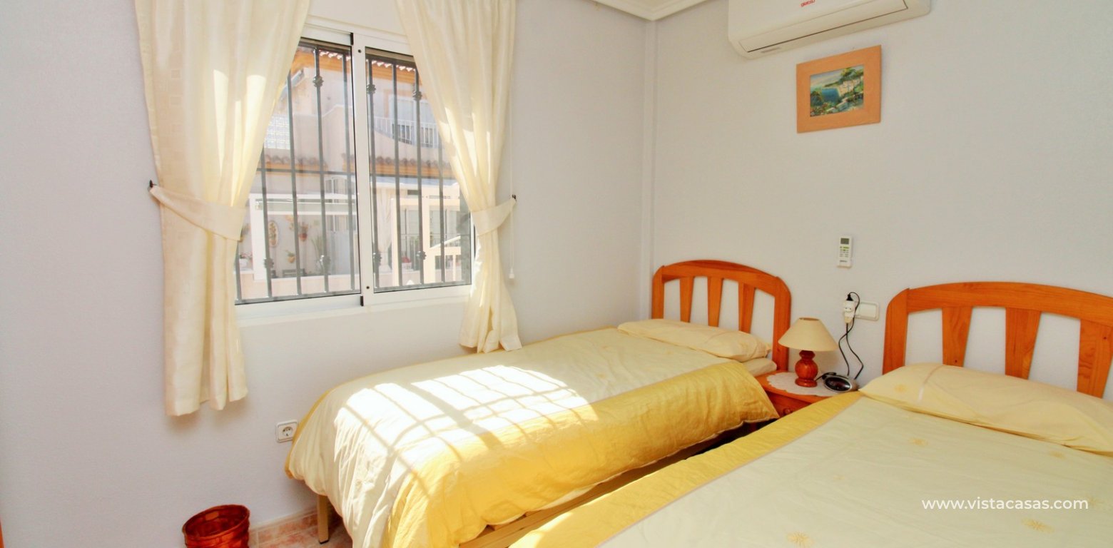 3 bedroom townhouse for sale Iria 4 Playa Flamenca twin bedroom