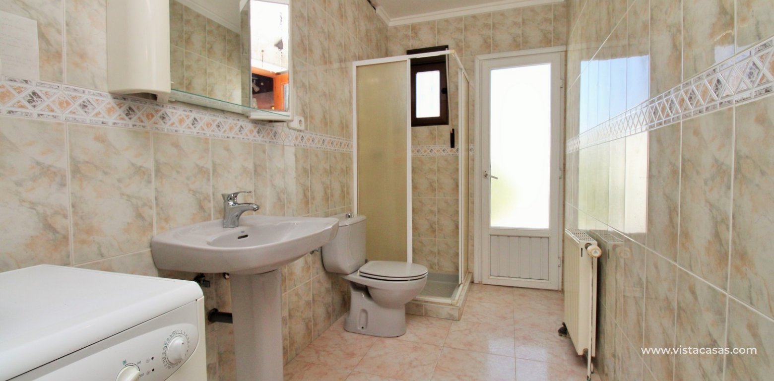 Villa with private pool for sale Villamartin Golf bathroom