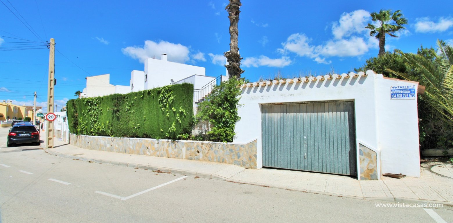 Villa with private pool for sale Villamartin Golf garage