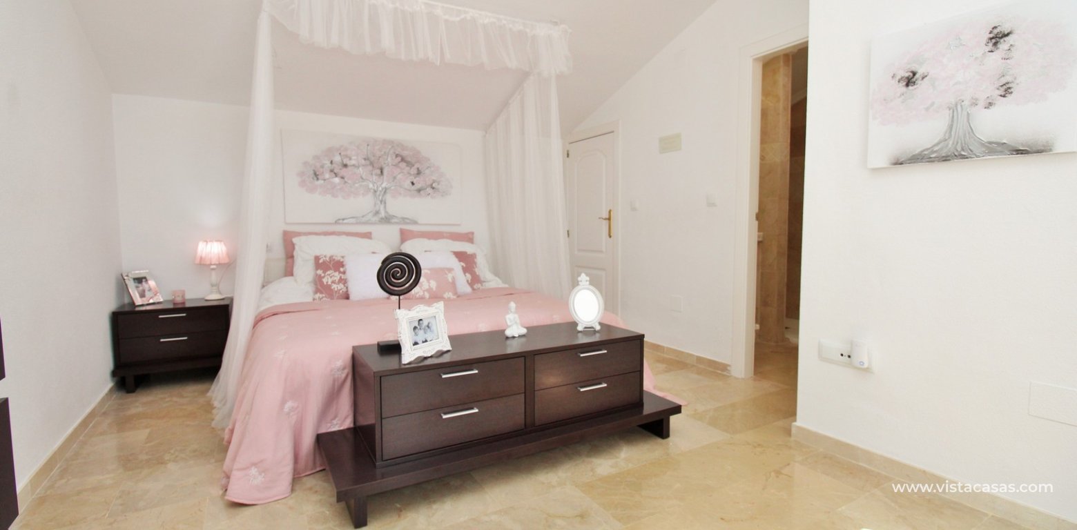 Buhardilla townhouse for sale Pau 8 Villamartin master bedroom 2
