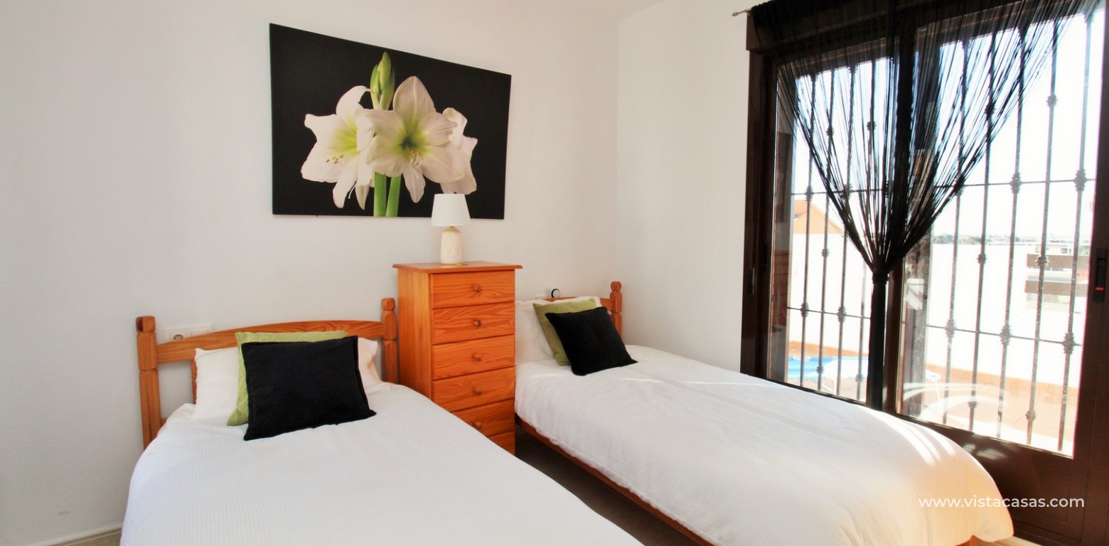 Detached ilios villa for sale in Pau 8 Villamartin twin bedroom